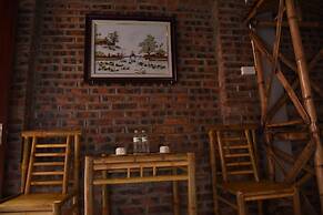 Tam Coc Lakeside Homestay