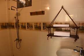 Tam Coc Lakeside Homestay