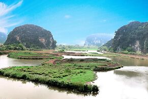 Tam Coc Lakeside Homestay