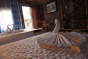 Tam Coc Lakeside Homestay