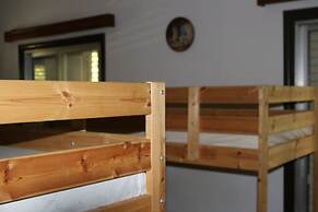 Costas Hostel Action