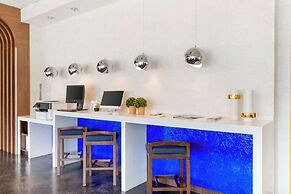 GLō Best Western Dallas South DeSoto