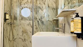 Quinta Colina by Shiadu