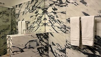 Quinta Colina by Shiadu