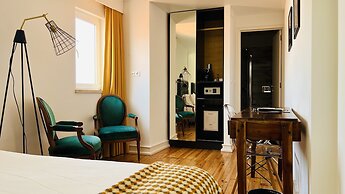 Quinta Colina by Shiadu