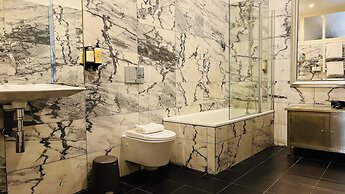 Quinta Colina by Shiadu