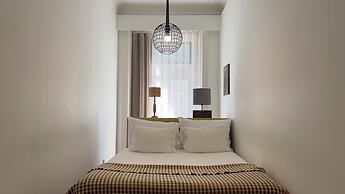 Quinta Colina by Shiadu