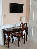 Benjamin Ellis House Bed & Breakfast