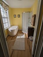 Benjamin Ellis House Bed & Breakfast