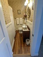 Benjamin Ellis House Bed & Breakfast