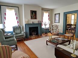Benjamin Ellis House Bed & Breakfast
