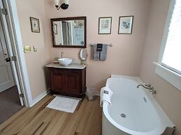 Benjamin Ellis House Bed & Breakfast