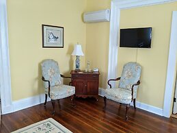 Benjamin Ellis House Bed & Breakfast