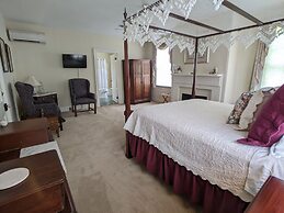 Benjamin Ellis House Bed & Breakfast