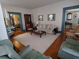 Benjamin Ellis House Bed & Breakfast
