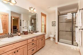 Evergreen Mountain Lodge