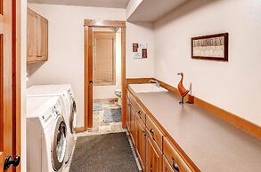 Evergreen Mountain Lodge