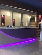 Hotel Blue - Woodlands