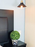 Alameda Downtown Apartment 404