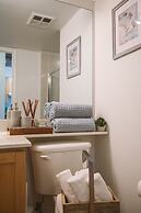 QuickStay - Sunlit Luxury Loft on King West