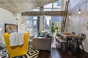 QuickStay - Sunlit Luxury Loft on King West