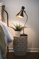 QuickStay - Sunlit Luxury Loft on King West