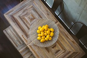 QuickStay - Sunlit Luxury Loft on King West