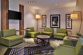 Holiday Inn Express & Suites Marshalltown, an IHG Hotel