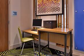 Holiday Inn Express & Suites Marshalltown by IHG