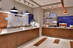 Holiday Inn Express & Suites Marshalltown by IHG