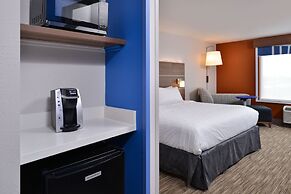 Holiday Inn Express & Suites Marshalltown by IHG