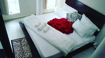 Commonlens Inn Hotel.