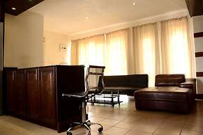 Commonlens Inn Hotel.