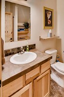 Roslyn Ridge Retreat