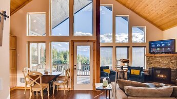 Roslyn Ridge Retreat