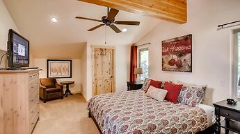 Roslyn Ridge Retreat