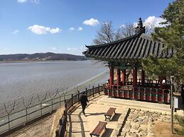 The Guesthouse DMZ Stay - Hostel