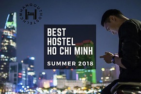 Hangout Hostel HCM