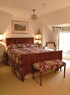 The Royal Hotel