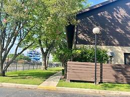 De Comal Cw C101 2 Bedroom Condo by RedAwning