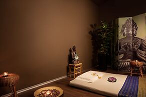 MOODs Charles Bridge