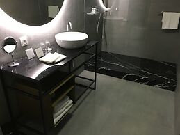 MOODs Charles Bridge