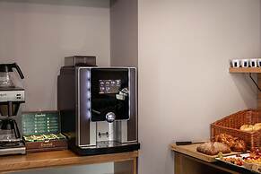 MOODs Charles Bridge