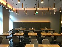 MOODs Charles Bridge