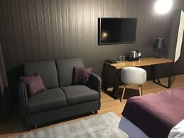 MOODs Charles Bridge