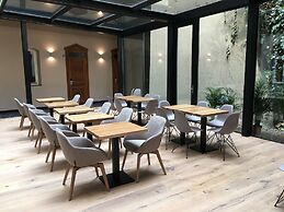 MOODs Charles Bridge