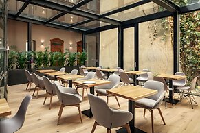 MOODs Charles Bridge