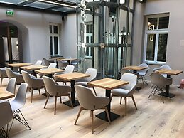 MOODs Charles Bridge