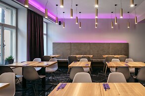 MOODs Charles Bridge