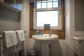 Fir Tree B&B at Galvelbeg House